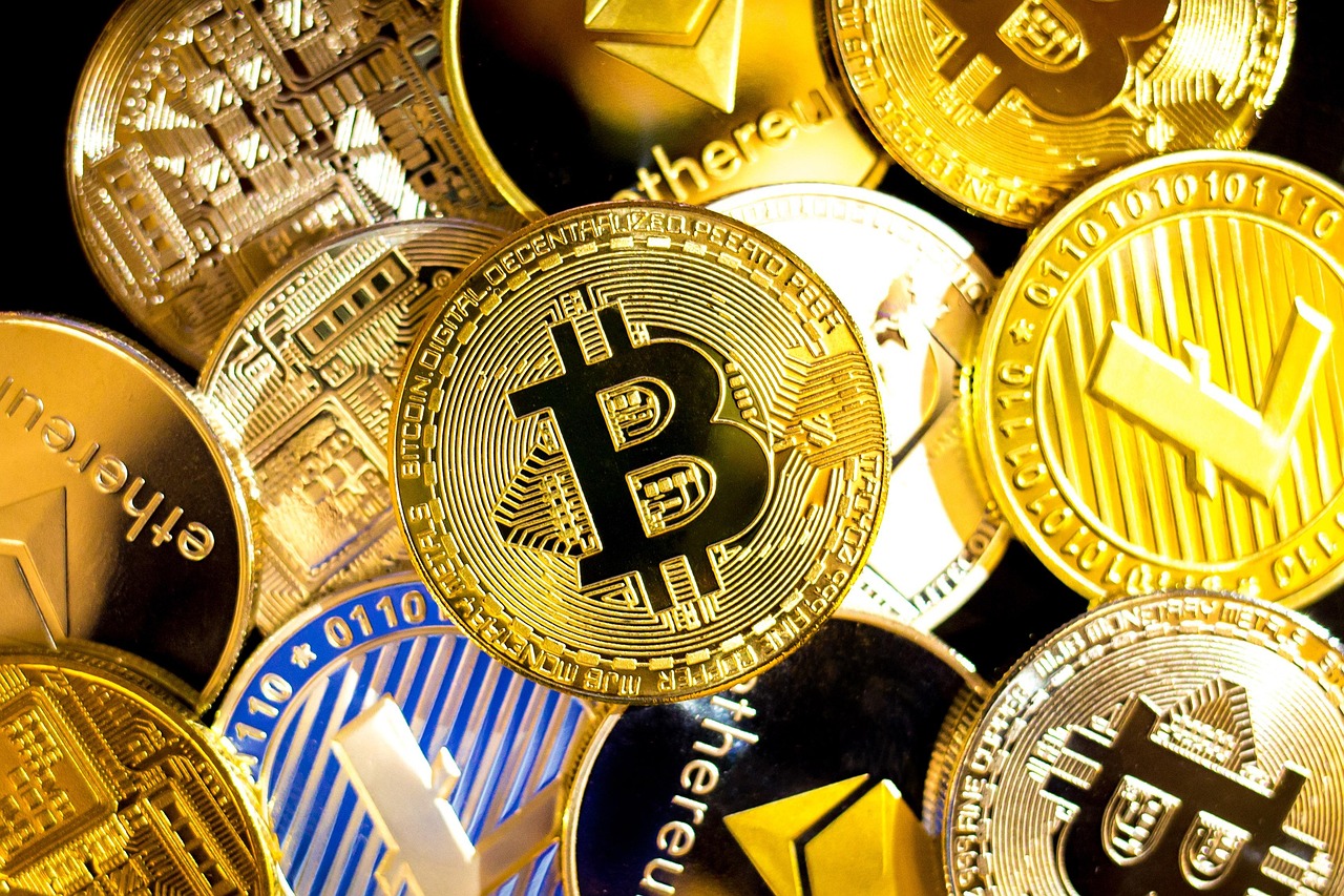 黄金再飙新高！数据：比特币通常在100~150天内跟进拉涨