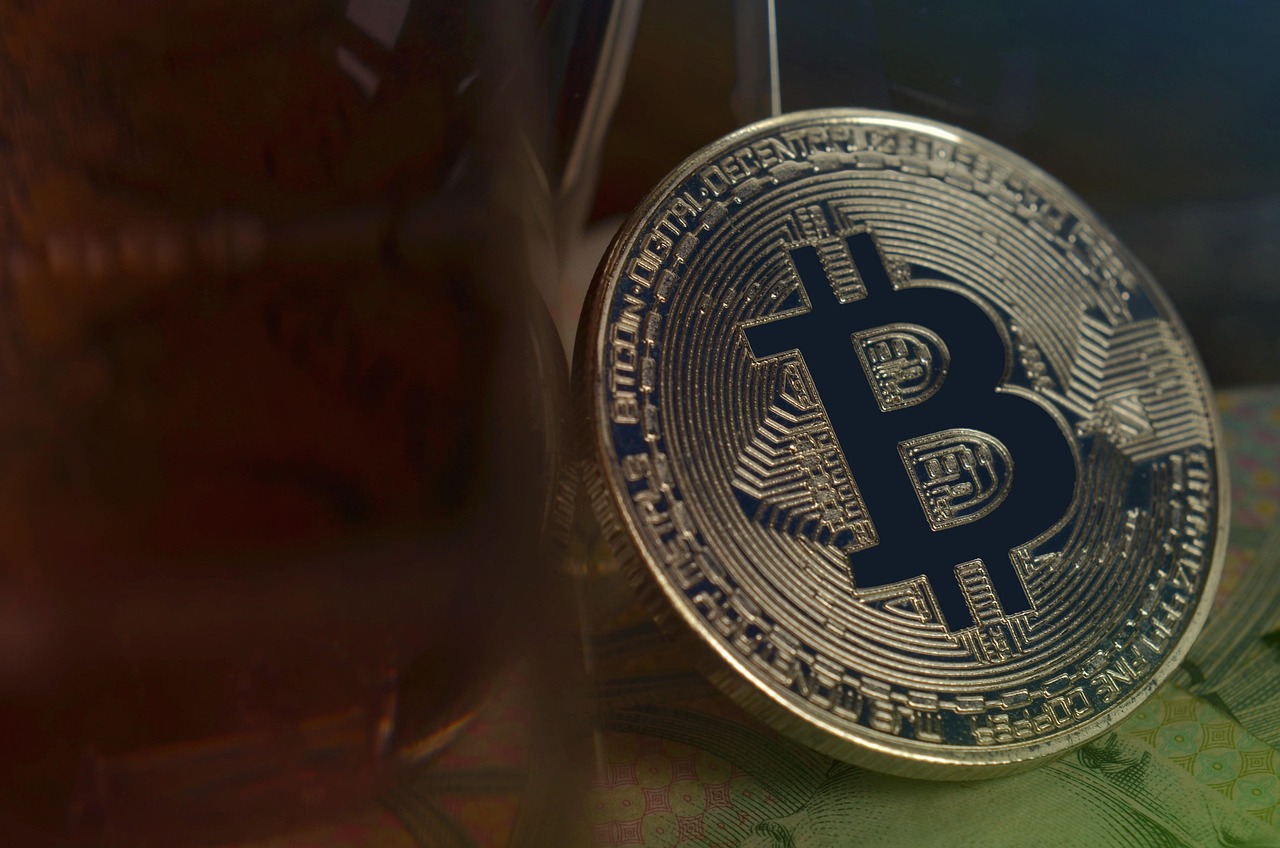 普京宣布俄乌战争复活节停火30小时！比特币涨破8.5万美元
